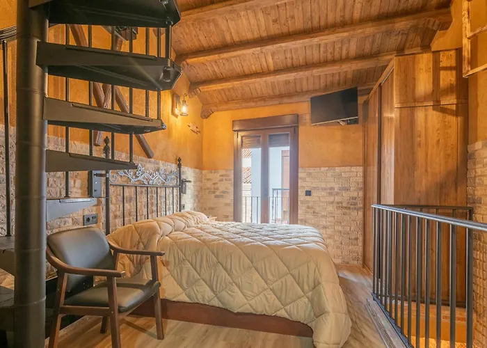 Divino Morales Lejlighed